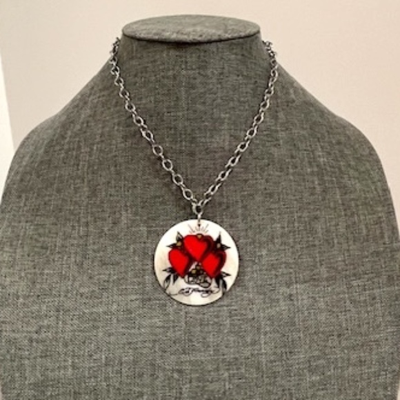 Ed Hardy Signed Necklace and Earring Set Three Hearts NEW - Picture 1 of 5